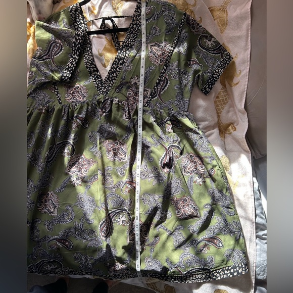 Entro Green Paisley & Animal Print Double V-Neck Short Sleeve Dress w/Tie Back - Picture 7 of 7